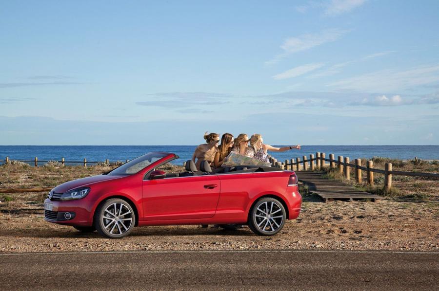  Volkswagen Golf Cabrio 2011 года  (фото 67 из 69)